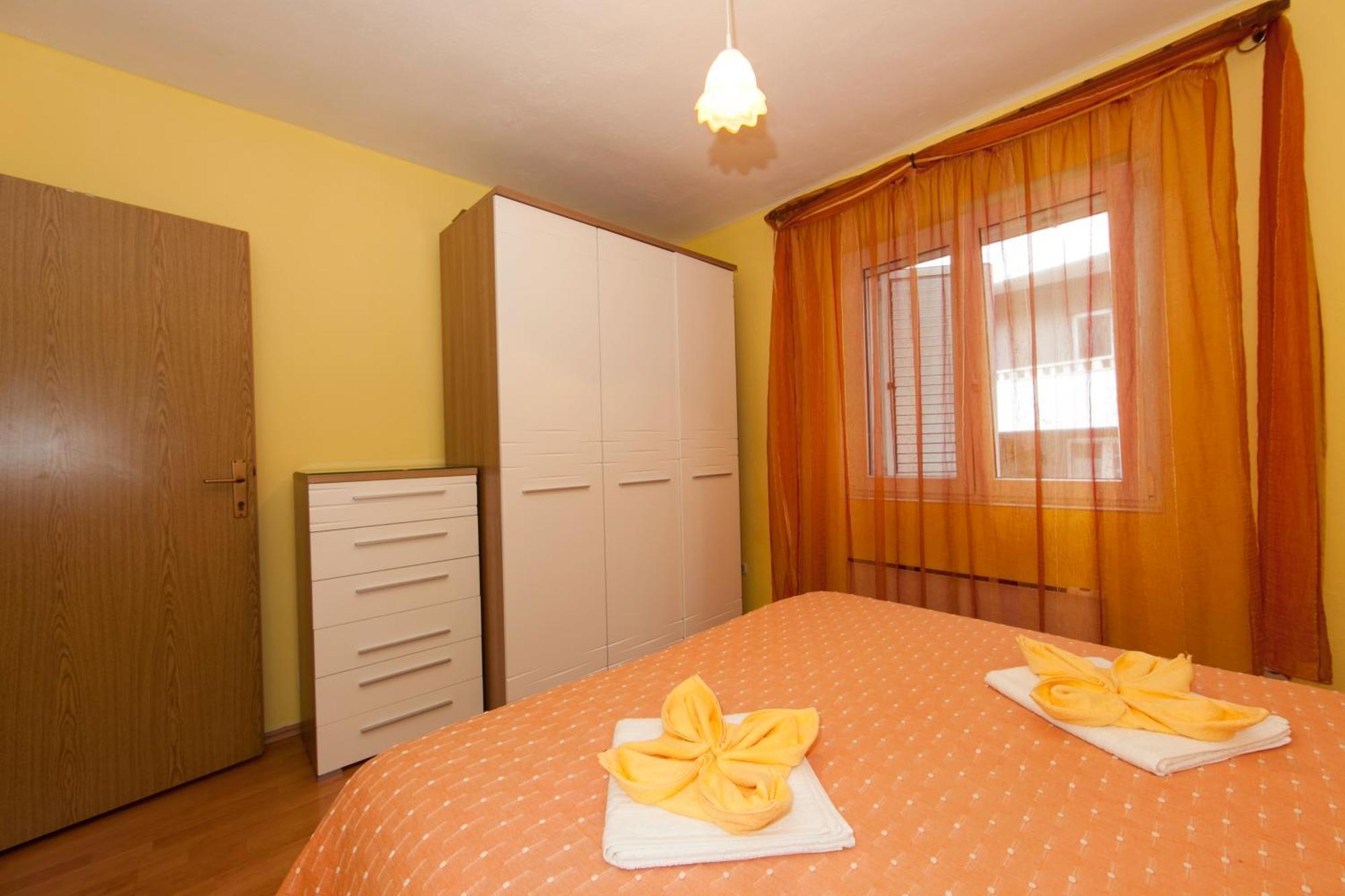 Apartmani Darinka Baska Voda Ngoại thất bức ảnh