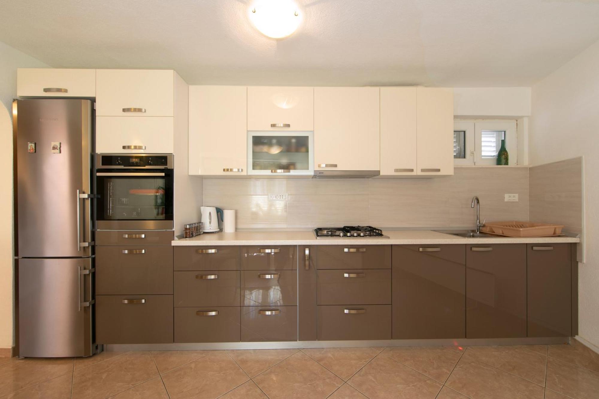Apartmani Darinka Baska Voda Ngoại thất bức ảnh