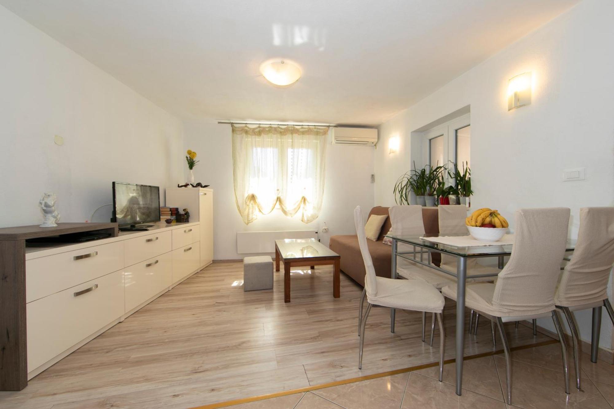 Apartmani Darinka Baska Voda Ngoại thất bức ảnh
