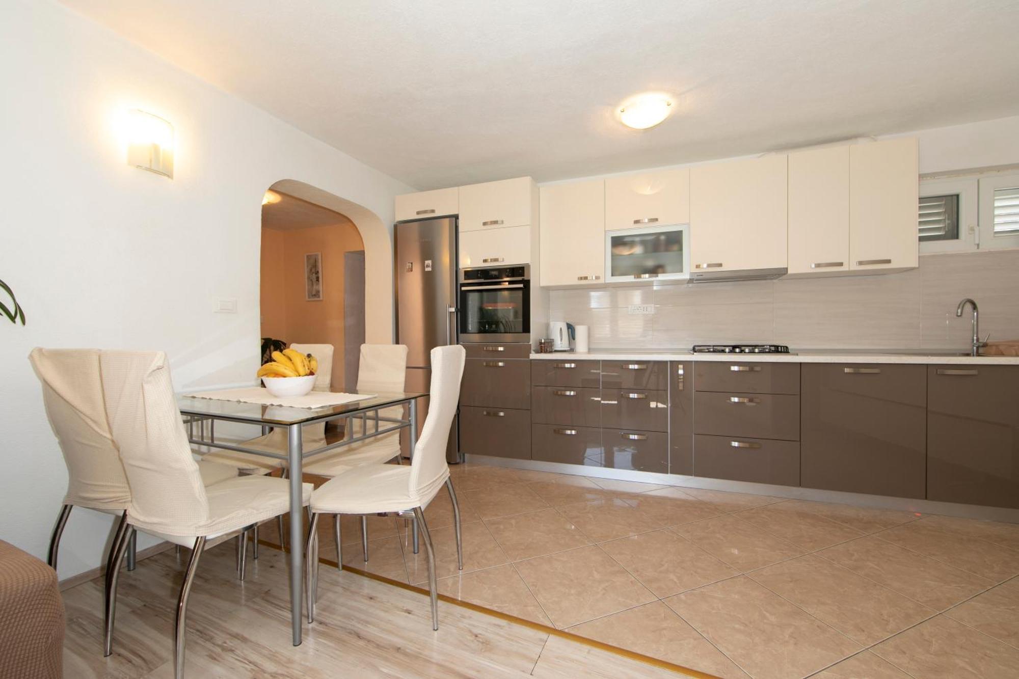 Apartmani Darinka Baska Voda Ngoại thất bức ảnh