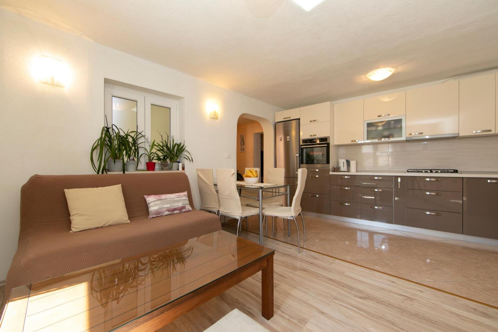 Apartmani Darinka Baska Voda Ngoại thất bức ảnh