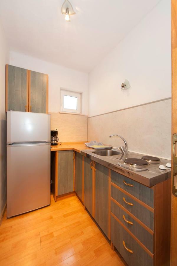 Apartmani Darinka Baska Voda Ngoại thất bức ảnh