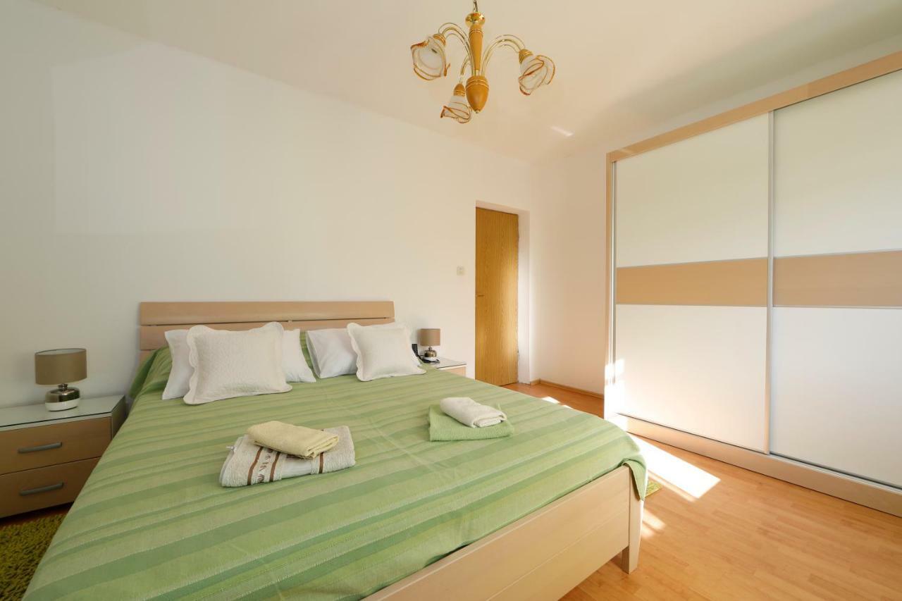 Apartmani Darinka Baska Voda Ngoại thất bức ảnh