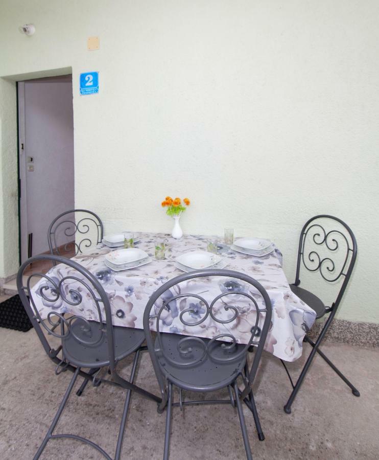 Apartmani Darinka Baska Voda Ngoại thất bức ảnh