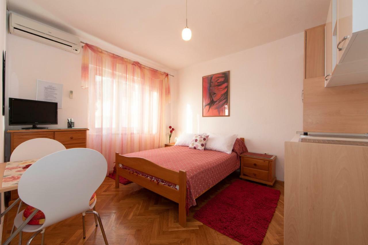 Apartmani Darinka Baska Voda Ngoại thất bức ảnh