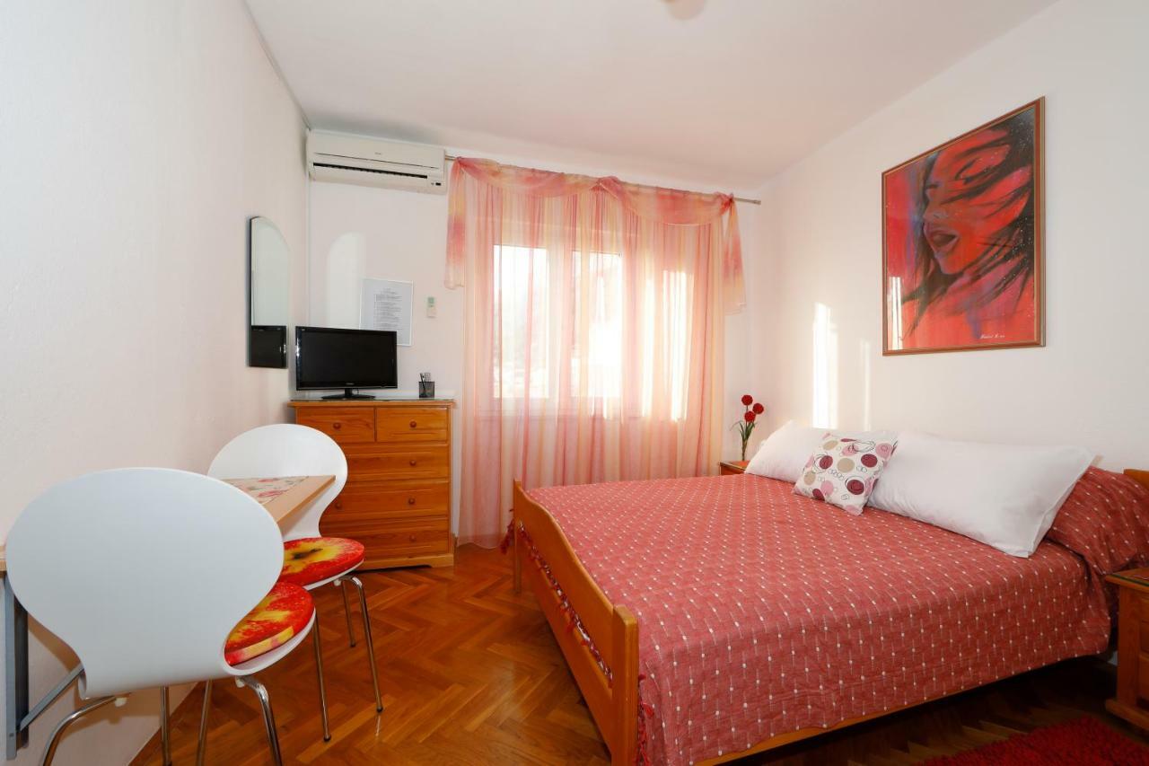Apartmani Darinka Baska Voda Ngoại thất bức ảnh