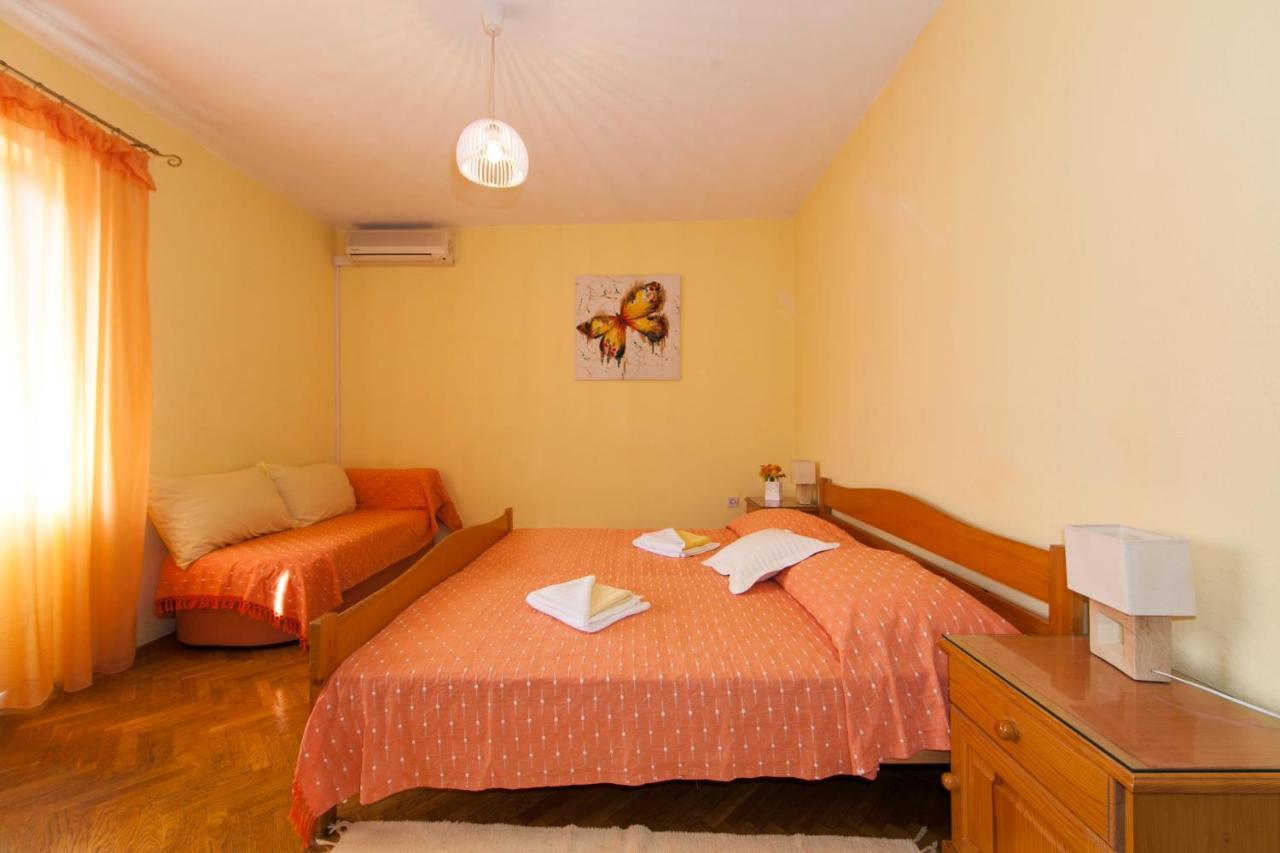 Apartmani Darinka Baska Voda Ngoại thất bức ảnh